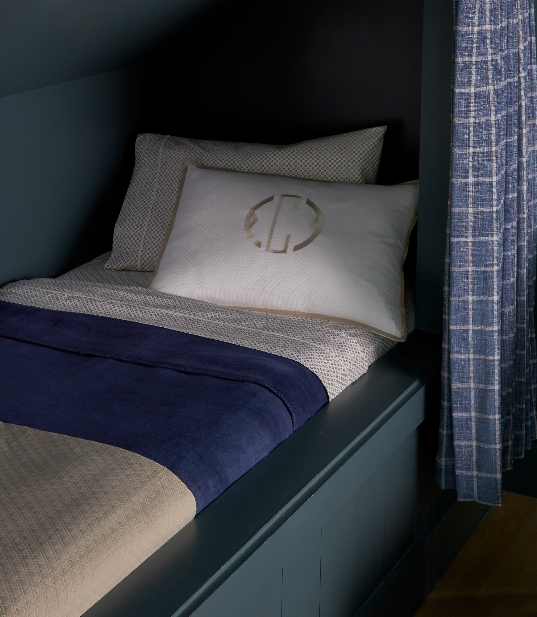 pique pillow shams with monogram, Linen