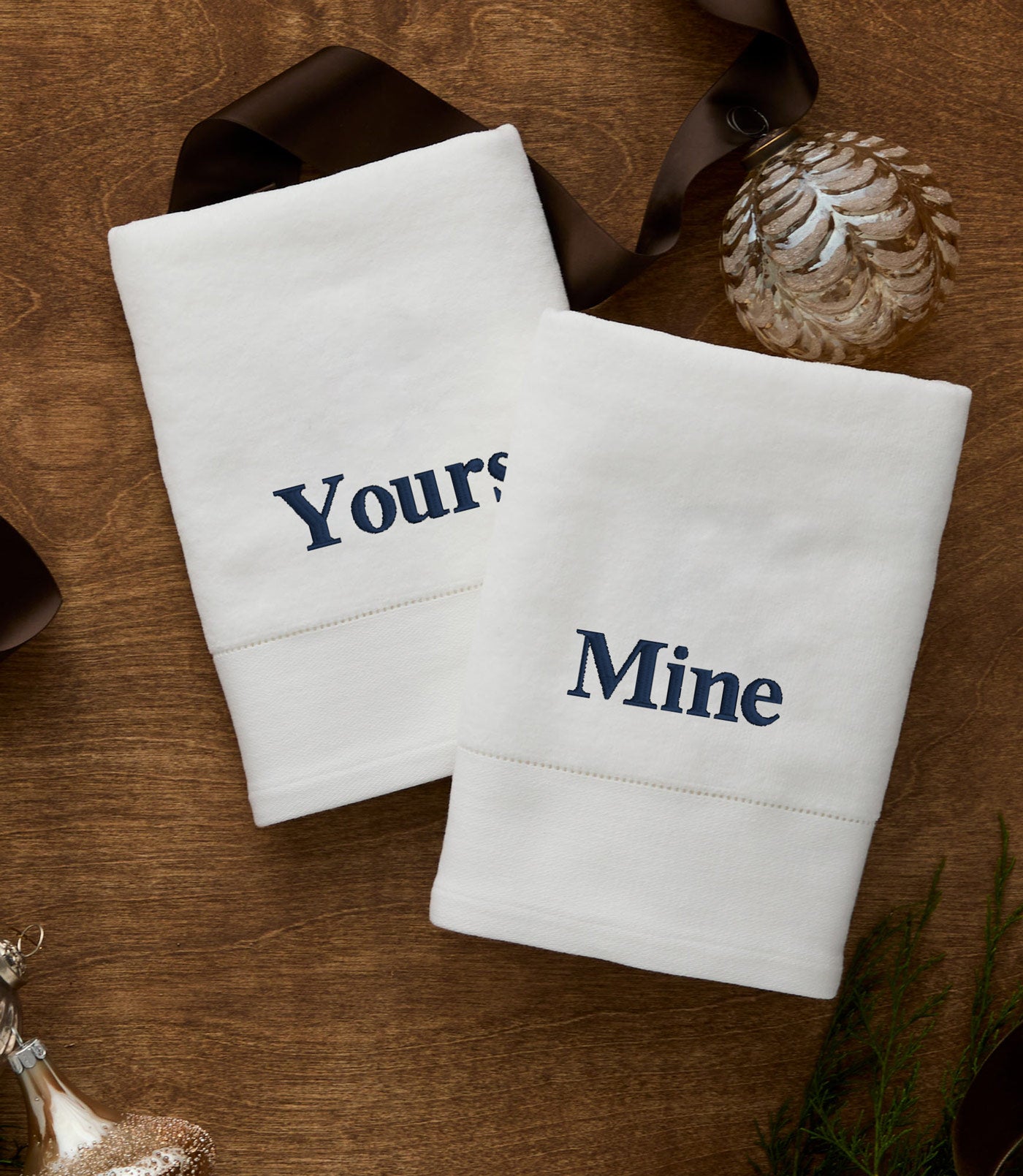 Yours Mine monogrammed hand towels, White