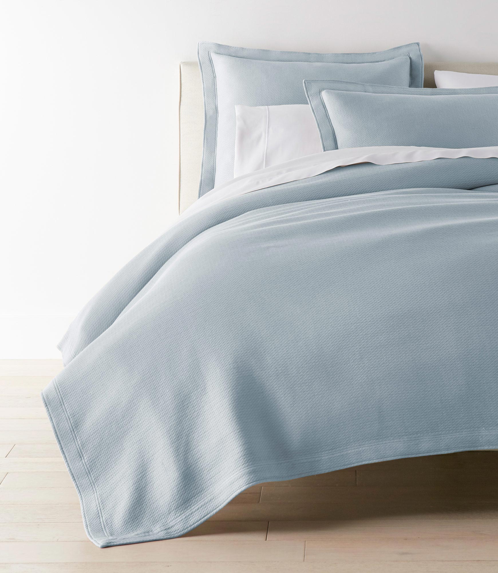 Heavy matelasse coverlet hot sale